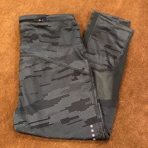 Reebok Crop Leggings with Mesh Woman’s Sz S